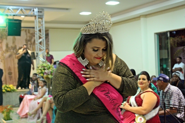 Primeira Miss Plus Size de São Gotardo, Priscila Amaral se despediu da faixa (Foto: SG AGORA)