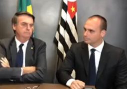 Bolsonaro diz lamentar fala de Eduardo sobre o AI-5